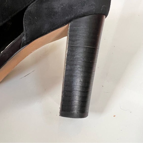 New Vince Camuto Conley Buckle Open Toe Bootie Size 7 Black Suede Stacked Heel - Picture 16 of 16